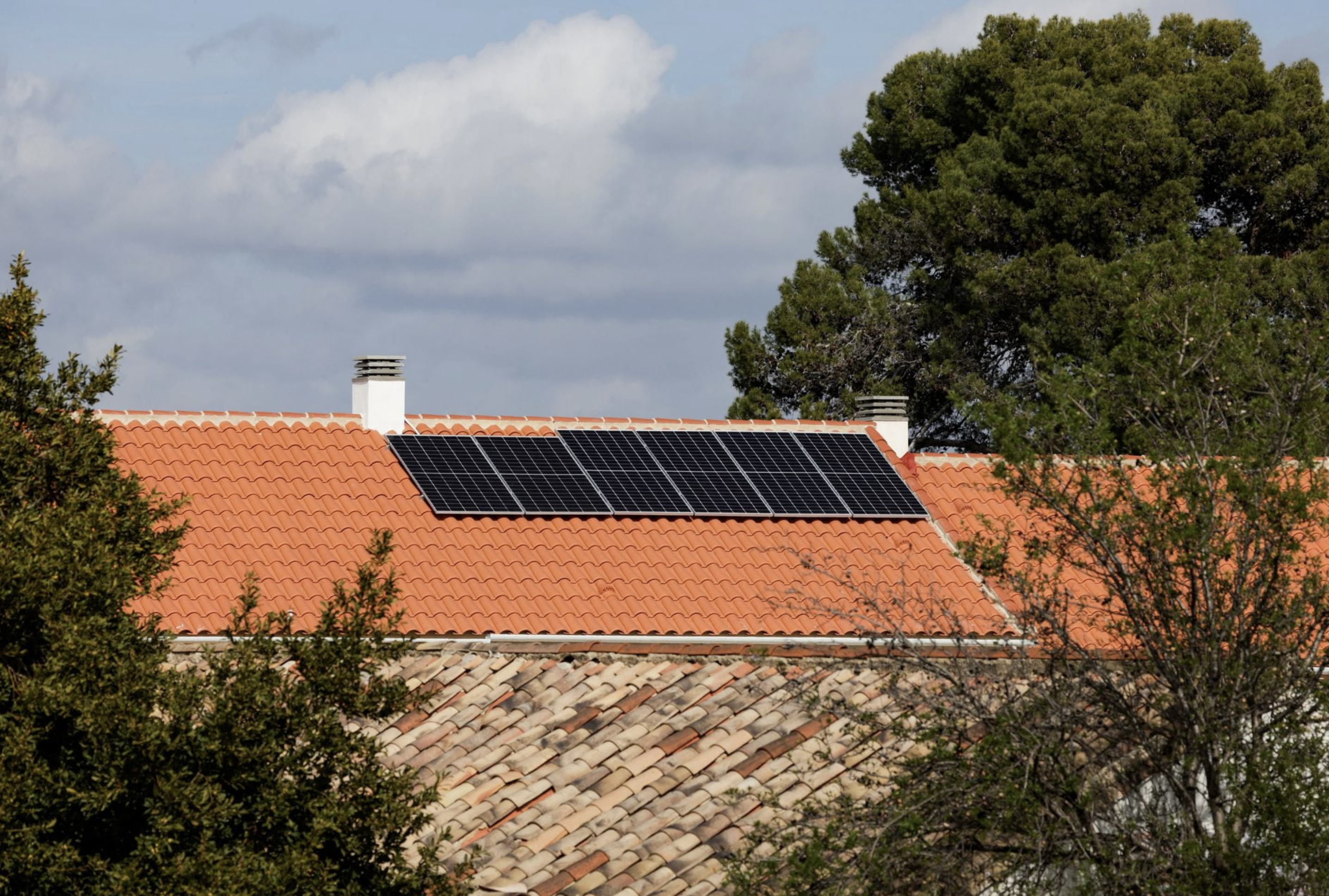 Solar panels are seen on the roof of a home in Ronda, Spain February 7, 2024. Photo: Reuters