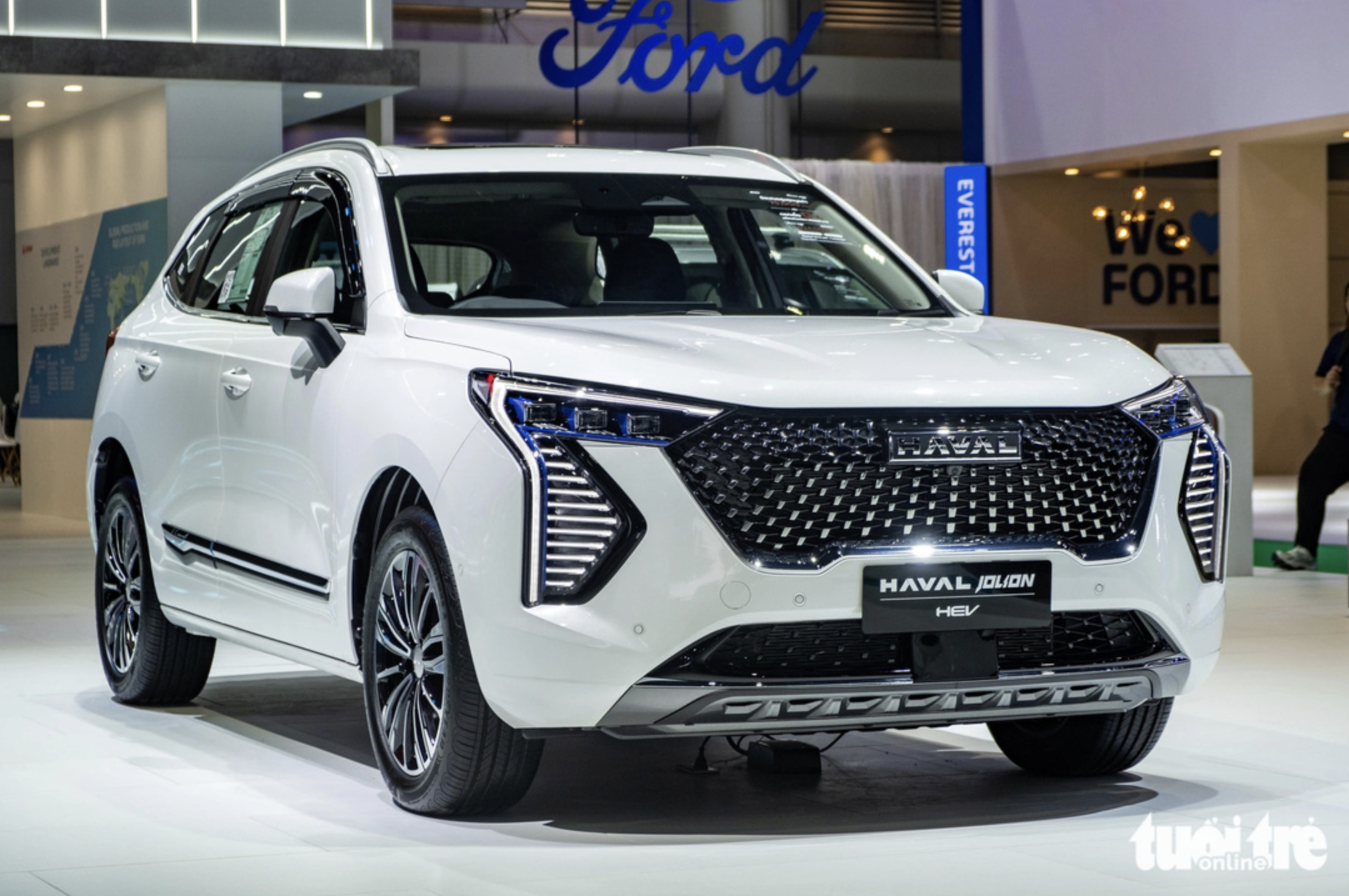 The Haval Jolion Ultra features a length of 4,472 mm, width of 1,841 mm and height of 1,626 mm. The Pro version has the same size as the Ultra, while Sport cars are wider than the two others at 1,874 mm. Photo: Quoc Minh / Tuoi Tre