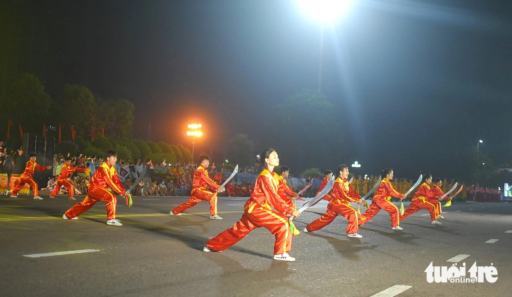 Performers of traditional martial arts give an impressive performance at a carnival held at Nguyen Tat Thanh Square in Quy Nhon City, Binh Dinh Province, south-central Vietnam, March 29, 2024. Photo: Lam Thien / Tuoi Tre