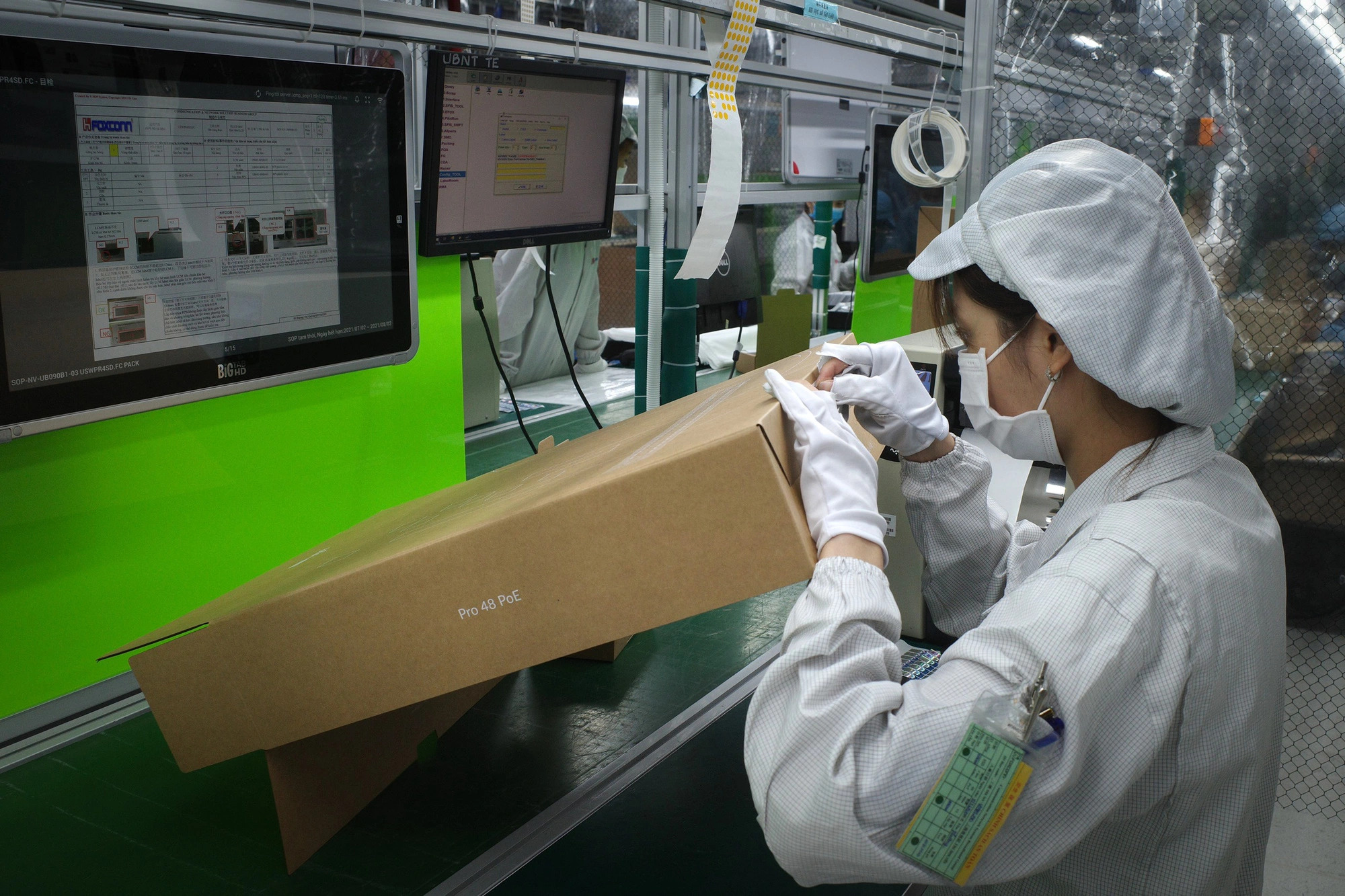 Employees work at a Foxconn plant in Bac Giang Province, northern Vietnam. Foxconn is one of Apple’s major suppliers. Photo: Giang Son Dong