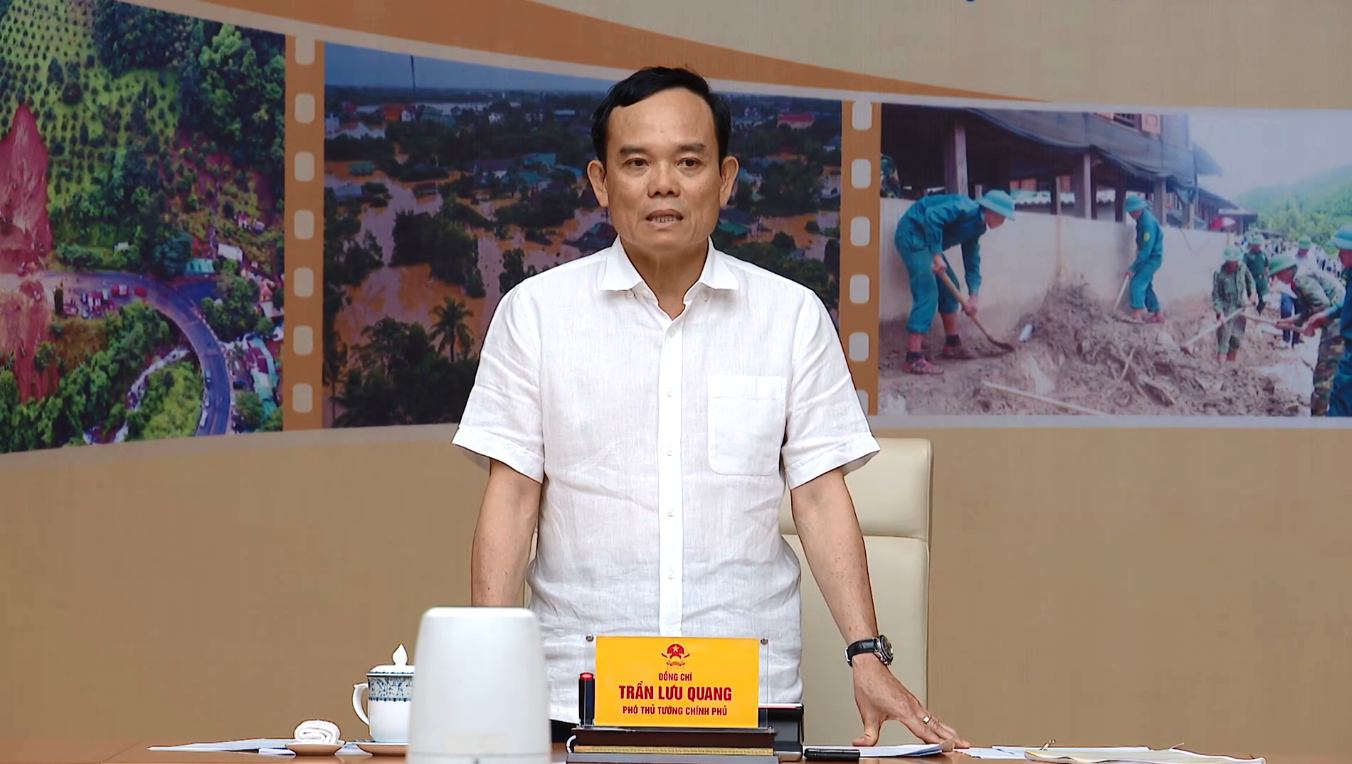 Deputy Prime Minister Tran Luu Quang chairs a national conference held by the national steering committee for natural disaster prevention and control on May 10, 2024. Photo: A. Toan
