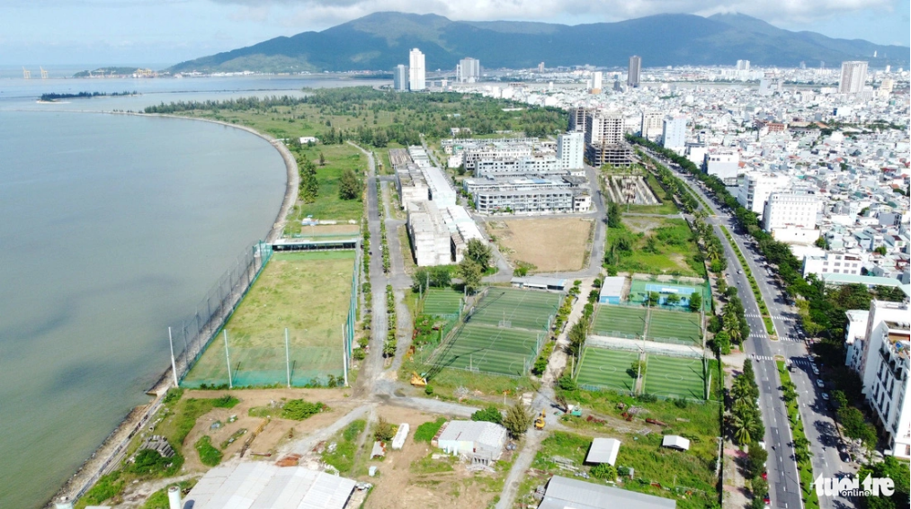 The Da Phuoc international urban area project in Da Nang City has been deserted for years. Photo: Doan Cuong / Tuoi Tre
