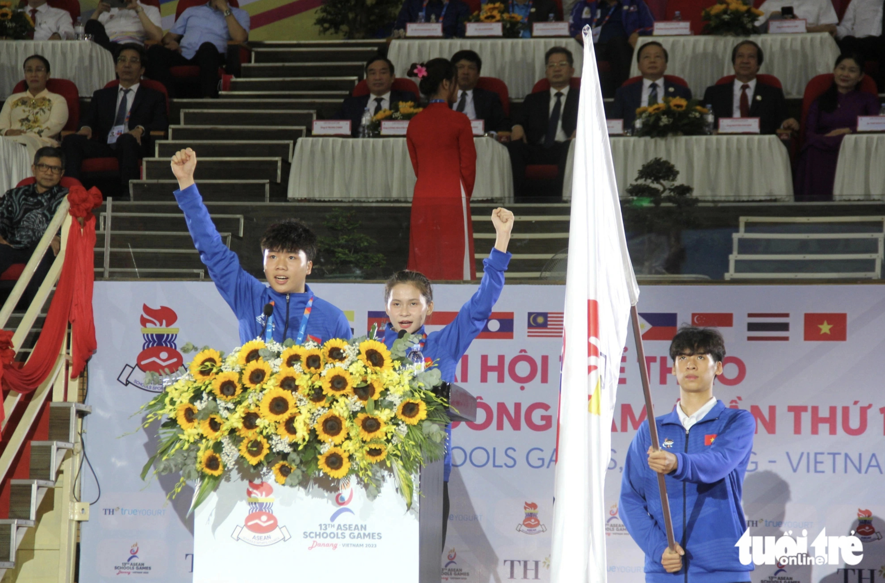 Student athletes swear an oath at the opening ceremony of the 13th ASEAN Schools Games in Da Nang City, central Vietnam. Photo: Doan Nhan / Tuoi Tre