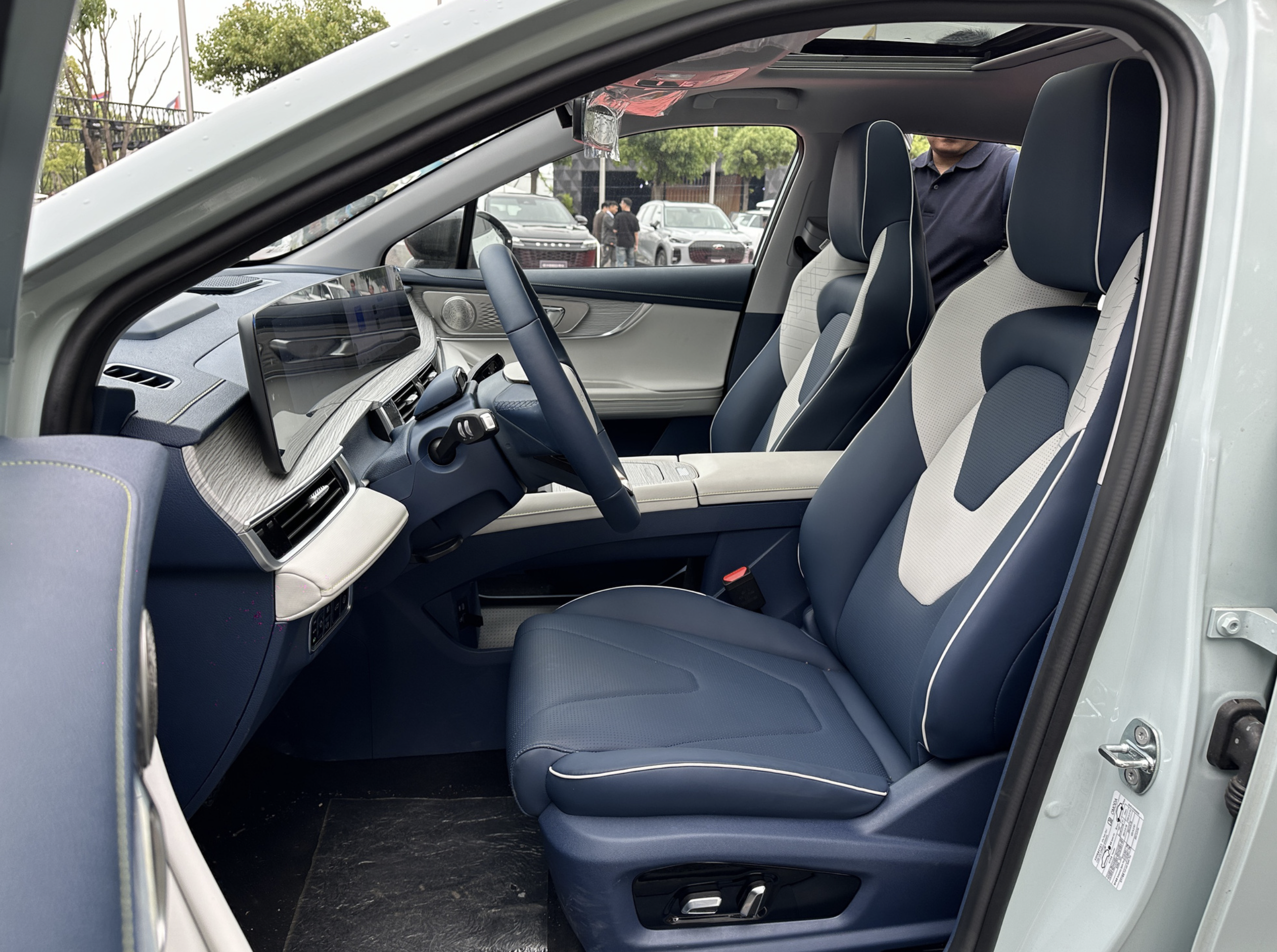 The interior of the Omoda E5. Photo: Le Hoang / Tuoi Tre