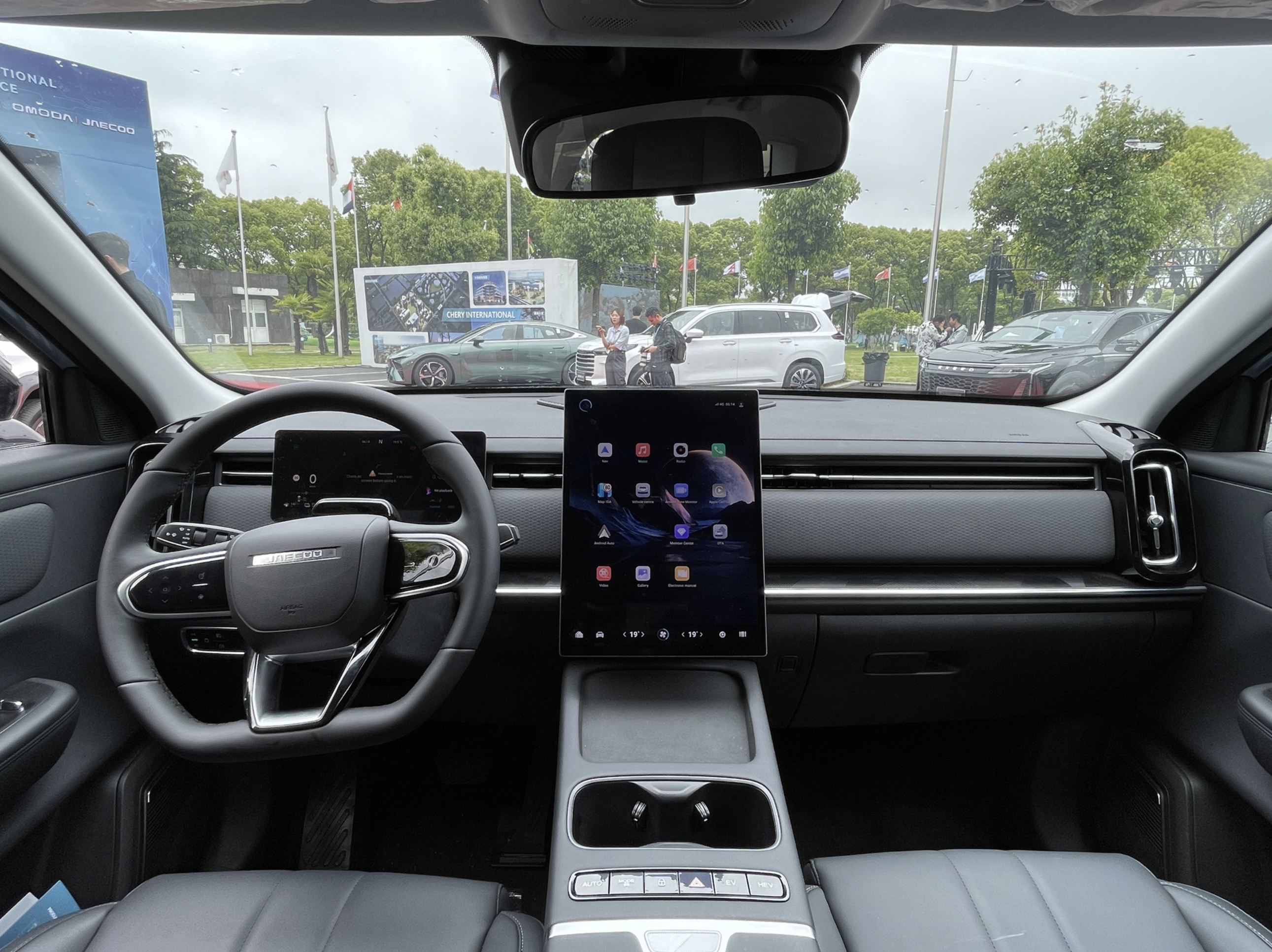 The interior of the Jaecoo J7. Photo: Le Hoang / Tuoi Tre