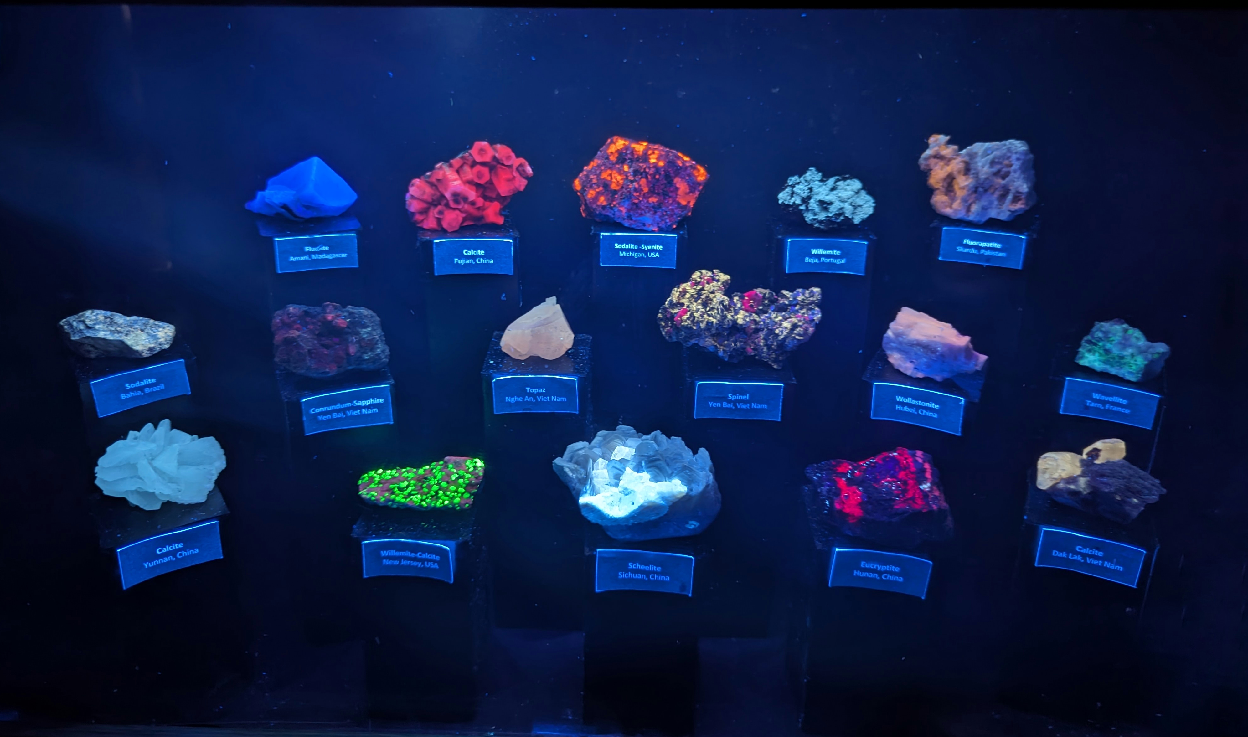 Pieces of crystals glow in the dark as displayed at Nguyen Ba Tuyen’s house in Ho Chi Minh City. Photo: Ngoc Phuong / Tuoi Tre News