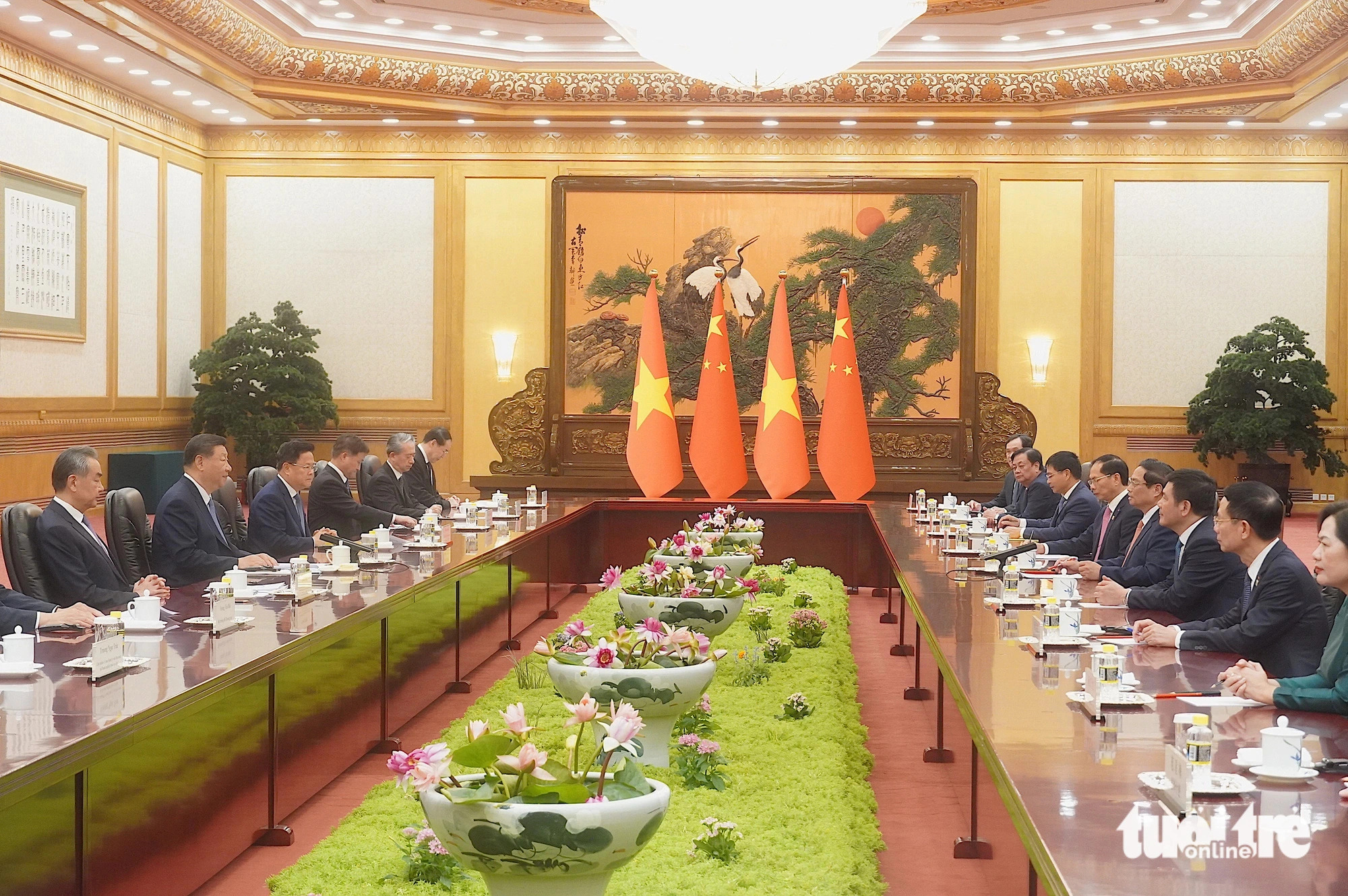 Vietnamese Prime Minister Pham Minh Chinh and a Vietnamese delegation meet with General Secretary of the Communist Party of China and President of China Xi Jinping in Beijing, China, June 26, 2024. Photo: Ngoc An / Tuoi Tre