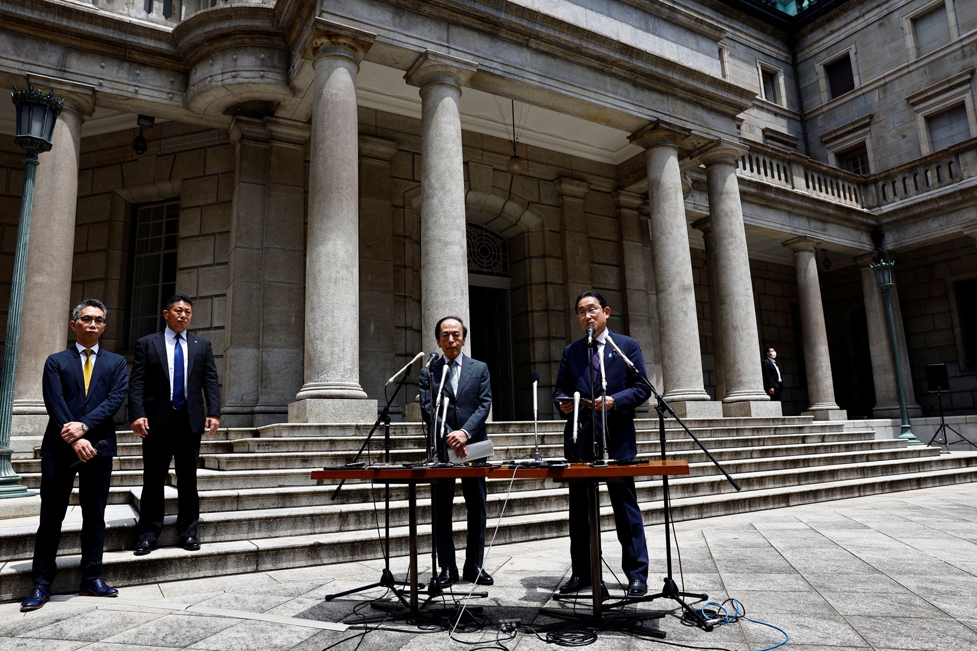 Japan's Prime Minister Fumio Kishida attends their joint news conference with Bank of Japan (BOJ) Governor Kazuo Ueda after he inspected the process of sending new banknotes to financial institutions, on the day of the new notes of 10,000 yen, 5,000 yen and 1,000 yen went into circulation, at the BOJ headquarters in Tokyo, Japan July 3, 2024. Photo: Reuters