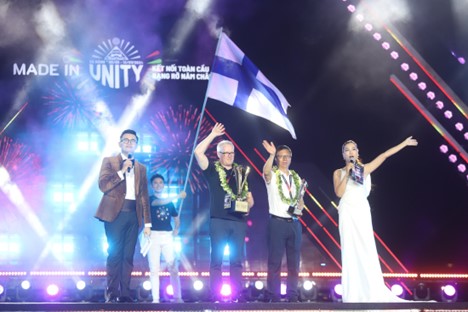The Finnish fireworks team claimed the championship of the 2024 Da Nang International Fireworks Festival. Photo: Trung Nghia / Tuoi Tre