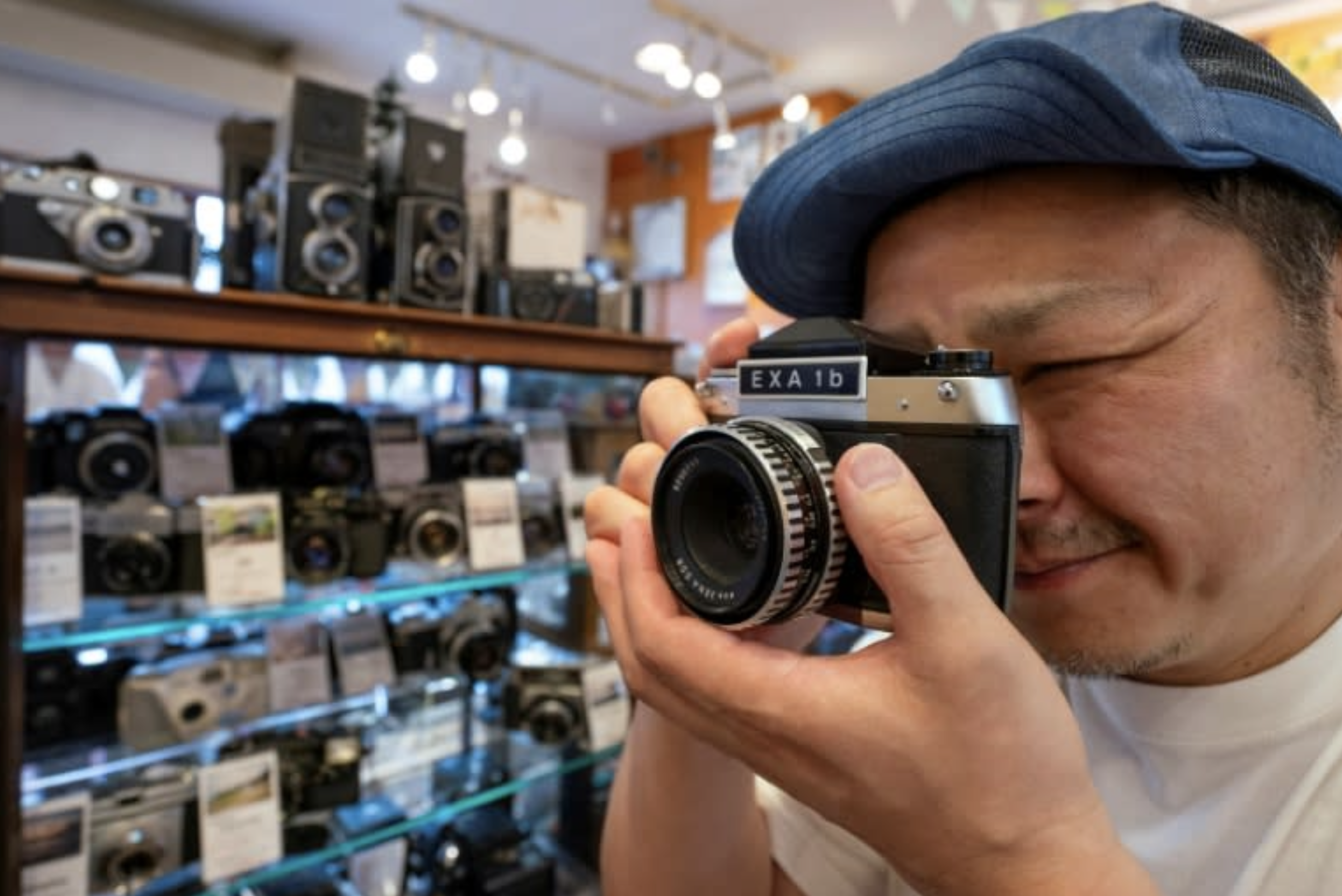 Snappy birthday: Germany's Leica camera turns 100 - Ảnh 1.