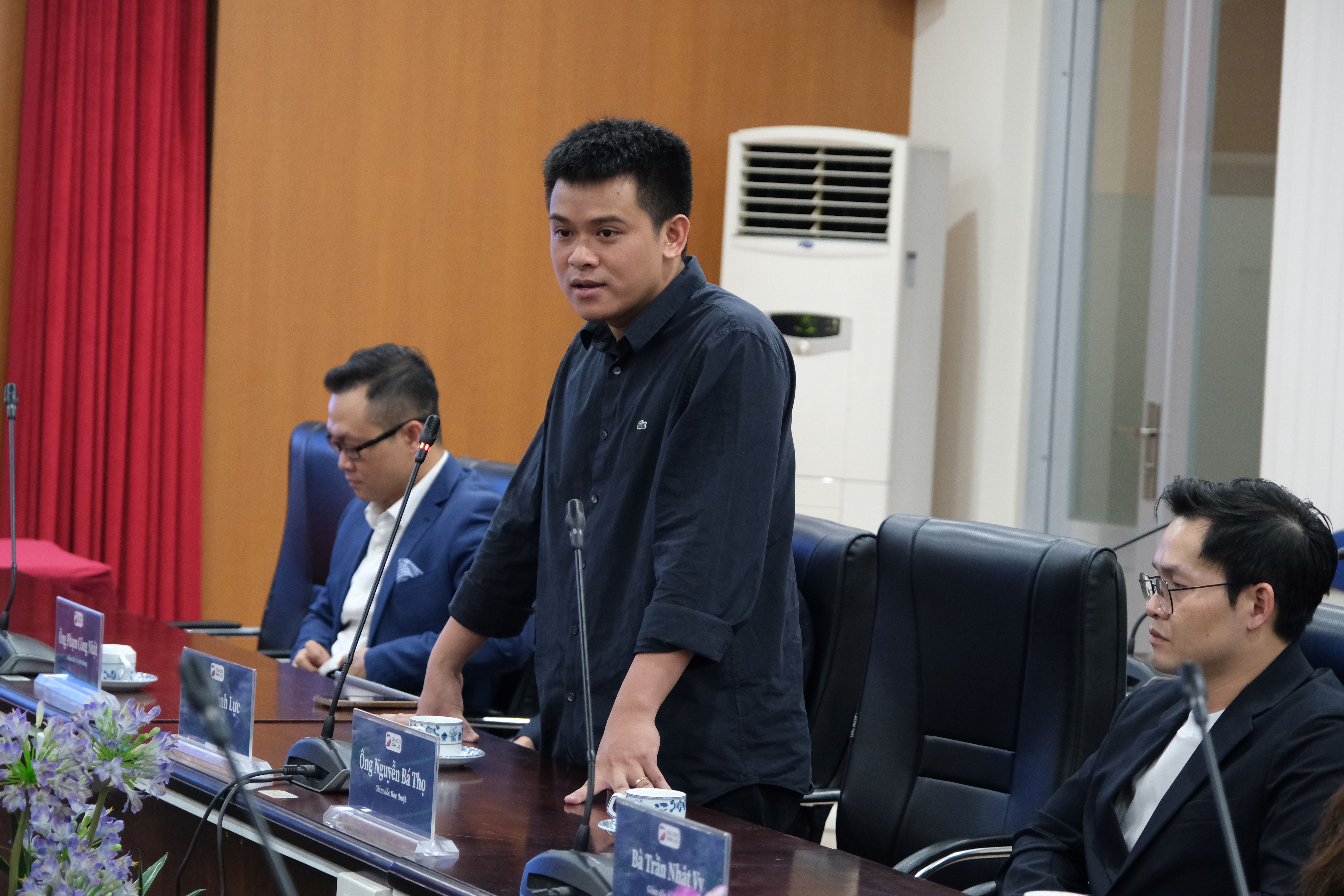 Le Dinh Luc, founder and CEO of DOL English, speaks at a ceremony to sign an MoU with the Ho Chi Minh City University of Education at the university's campus, August 17, 2024. 