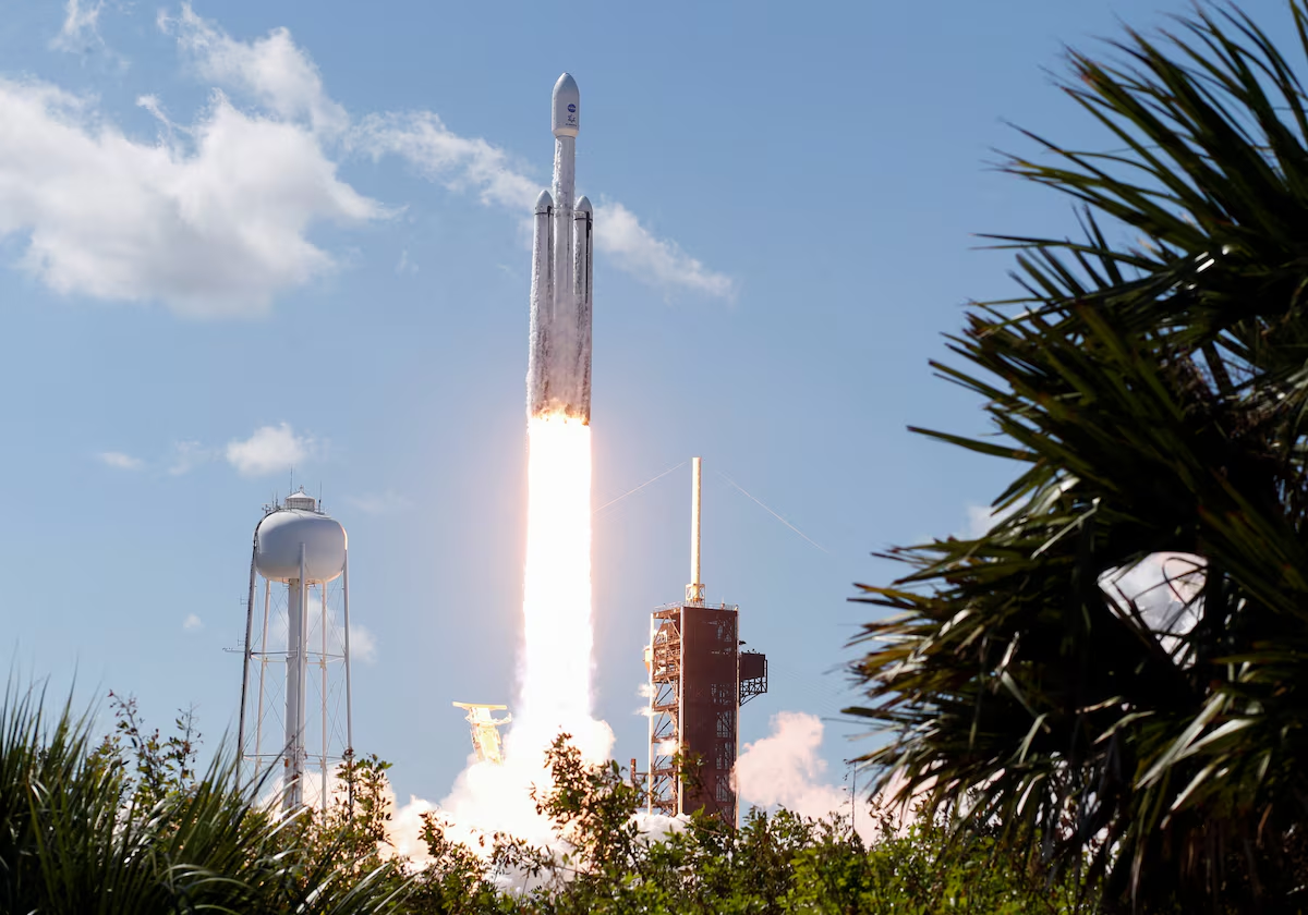 A SpaceX Falcon Heavy rocket is launched for the Europa Clipper mission to study one of Jupiter's 95 moons, at the Kennedy Space Center in Cape Canaveral, Florida, U.S. October 14, 2024. Photo: Reuters
