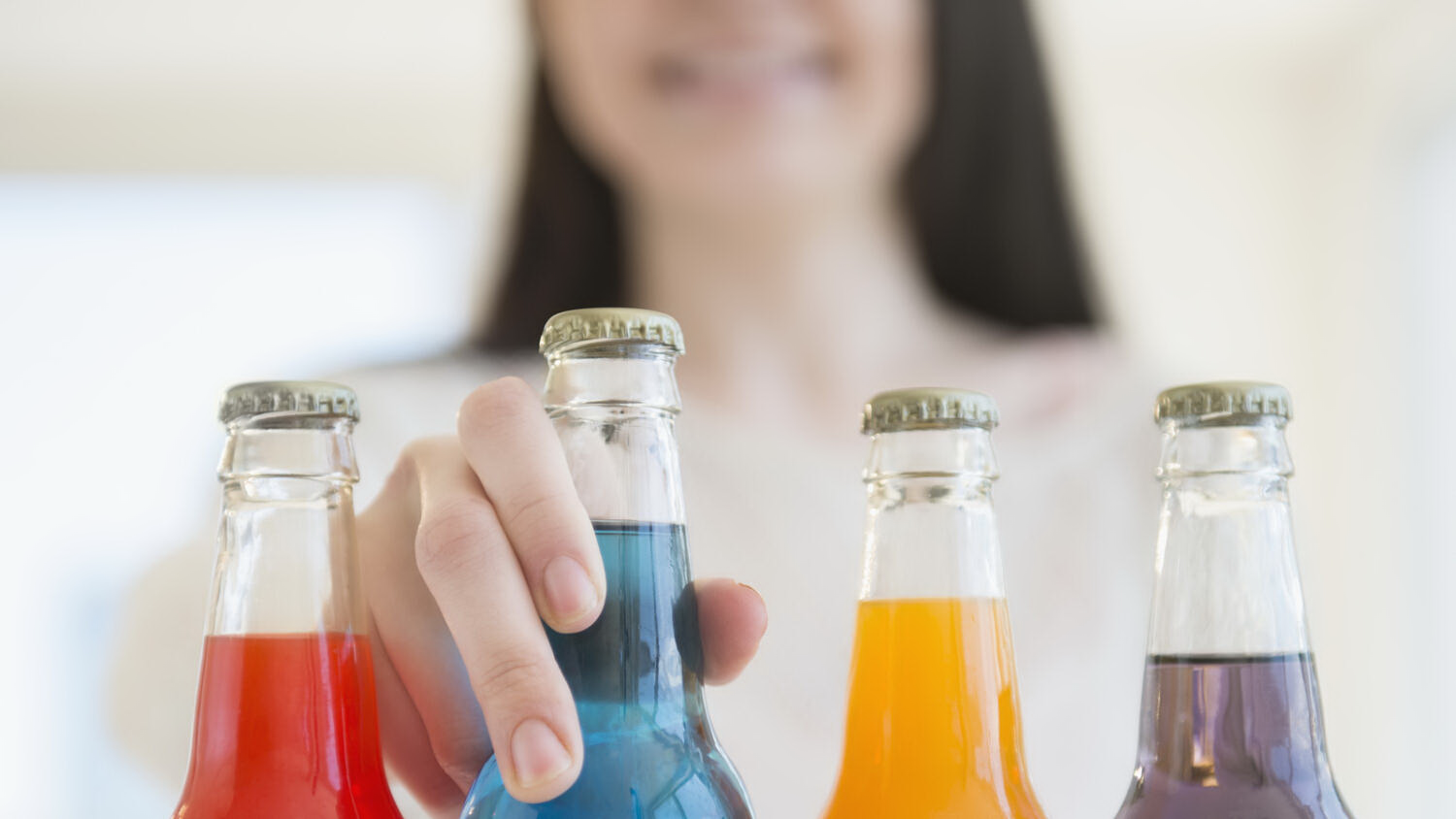 Vietnam urged to take stronger action in taxing sugary drinks - Ảnh 2.