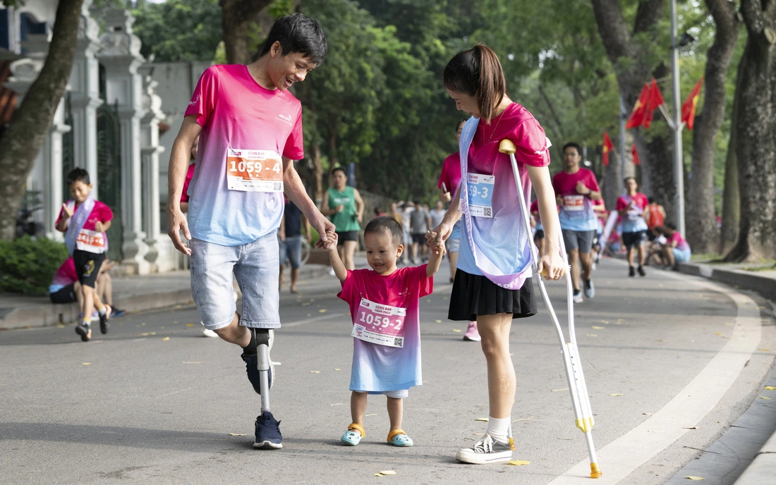 The happiness of a family in Vietnam. Photo: Courtesy of organizer