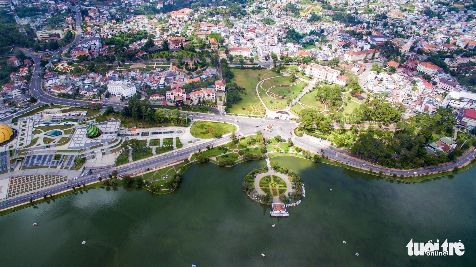 Xuan Huong Lake in Da Lat City, Central Highlands Vietnam. Photo: Mai Vinh / Tuoi Tre