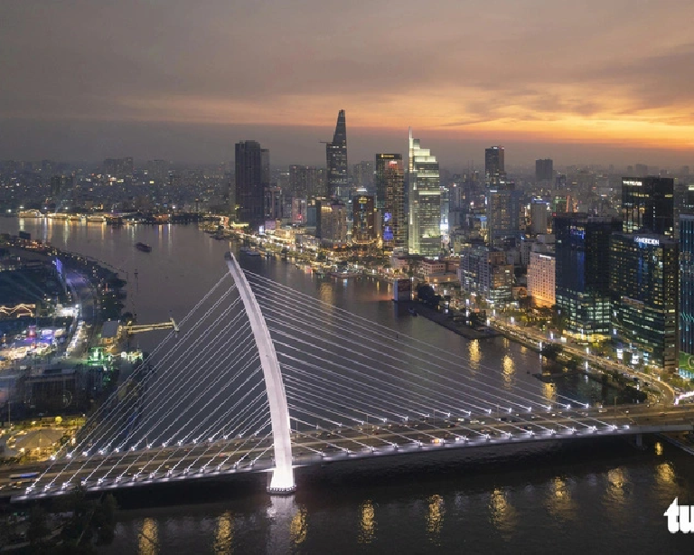 Ho Chi Minh City plans artistic lighting, 3D mapping for iconic landmarks - Ảnh 2.