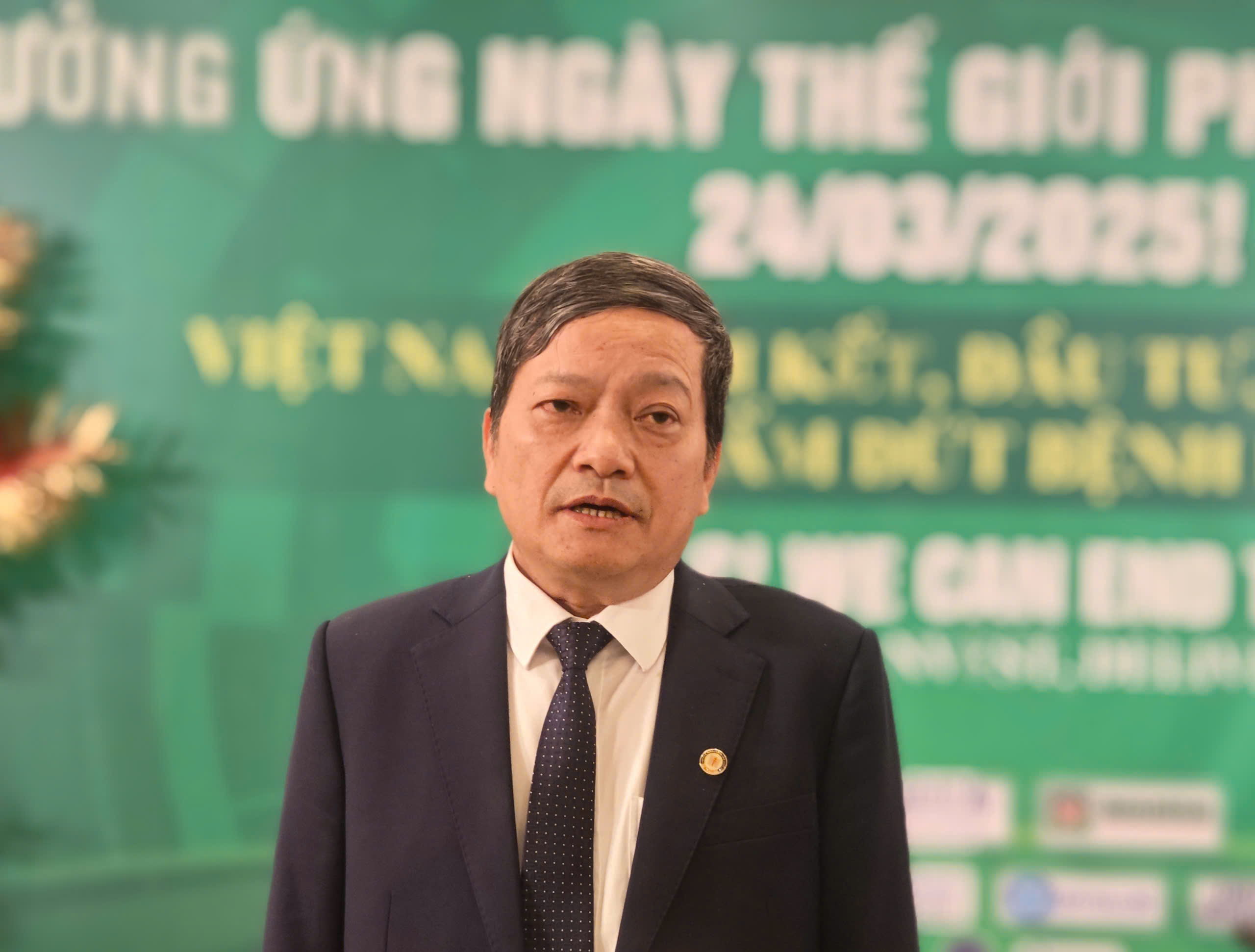 Dinh Van Luong, director of the National Lung Hospital, speaks at the World Tuberculosis Day (March 24) celebration in Hanoi, March 24, 2025. Photo: D.Lieu / Tuoi Tre