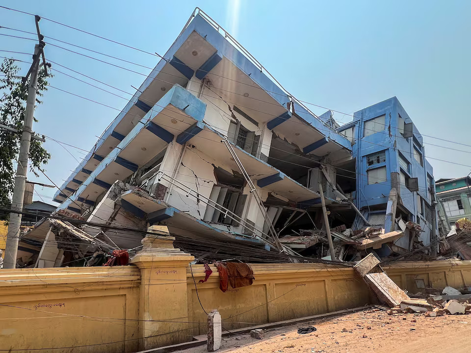 [4/11]A general view of a building that collapsed, in the aftermath of a strong earthquake, in Mandalay, Myanmar, March 30. Photo: Reuters