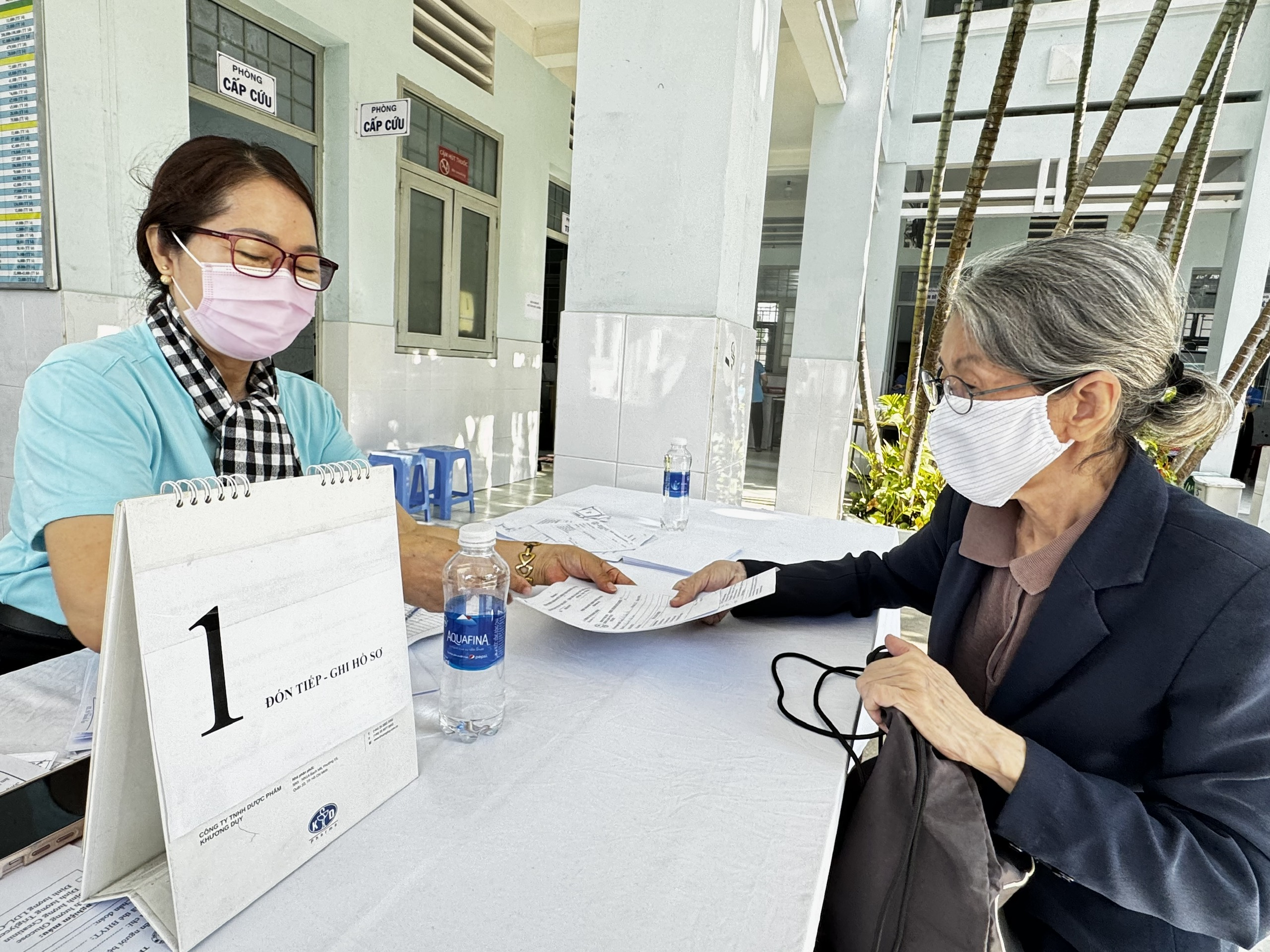 Ho Chi Minh City health experts warn of rising osteoporosis risk among aging population- Ảnh 2.