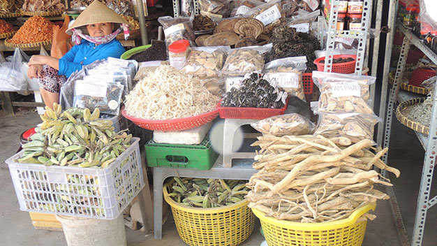 Một điểm bán xáo tam phân tại Hàm Ninh - Ảnh: D.Khánh