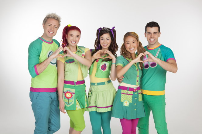 Nhóm nhạc kịch Hi-5 - Ảnh: IMC
