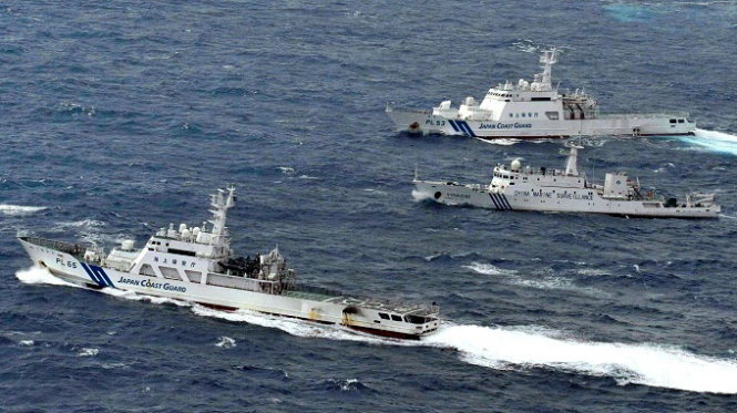 8ER469RU.jpg