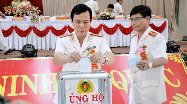 eCCPoN3l.jpg