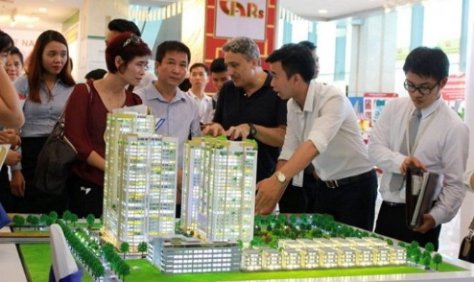 Nhà đầu tư tham quan một dự án căn hộ - Ảnh minh họa: BĐS