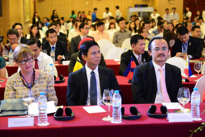 1.	Các đại biểu tham dự lễ khai mạc diễn đàn Doanh trẻ ASEAN+3 sáng 12-12 - Ảnh: Quang Định