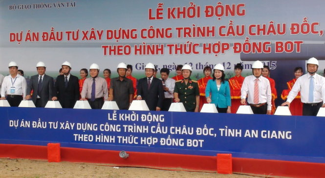 Lễ khởi động dự án xây dựng cầu Châu Đốc bắc qua sông Hậu - Ảnh: Đức Vịnh