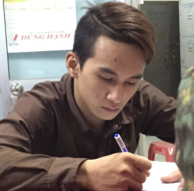 Huỳnh Ngọc Định tại cơ quan công an