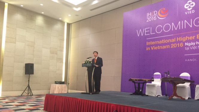 Đại diện Cục trưởng Cục Đào tạo với nước ngoài phát biểu tại