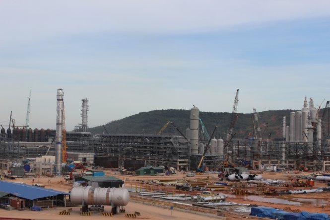 Thi công tại dự án lọc hóa dầu Nghi Sơn - Ảnh: LILAMA