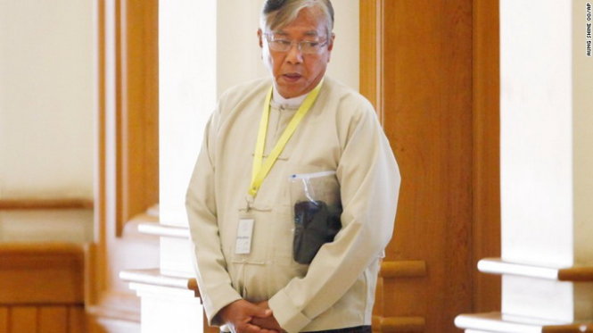Ông Htin Kyaw, đồng minh thân cận của lãnh đạo đảng NLD Aung Suu Kyi  được bầu làm tổng thống Myanmar - Ảnh:AP