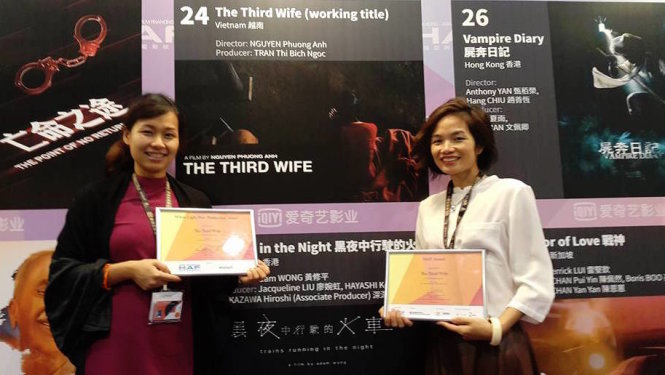 Vợ ba là dự án phim truyện dài đầu tiên của Nguyễn Phương Anh - cô gái sinh ra ở Việt Nam nhưng theo học nghệ thuật ở Anh và Mỹ... Ảnh: Nguyễn Phương Anh và nhà sản xuất phim Trần Thị Bích Ngọc
