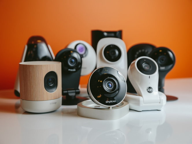 Một số loại camera cá nhân dùng để giám sát hay truyền tải hình ảnh (live-streaming) - Ảnh: Tyler Lizenby/CNET