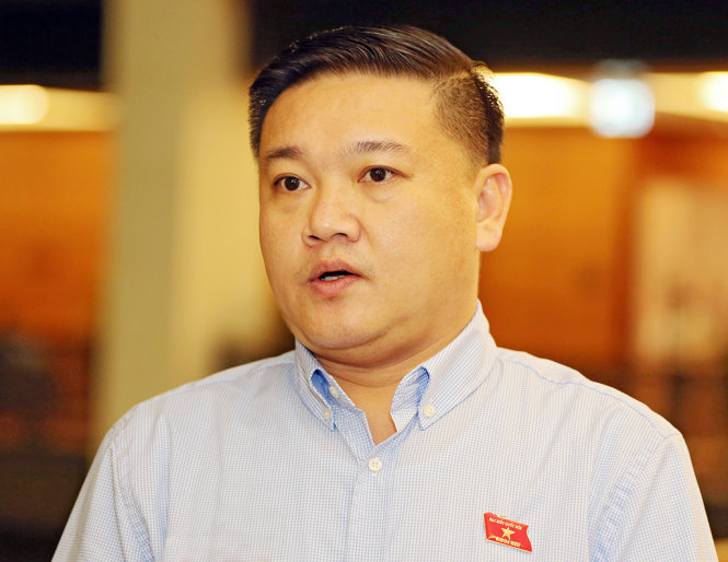 Đại biểu Trần Khắc Tâm