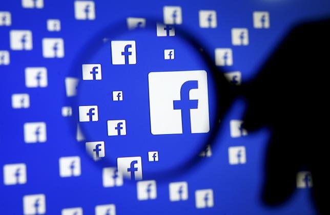 Dịch vụ Free Basics của Facebook nhắm đến người dùng thu nhập thấp Ảnh: Reuters