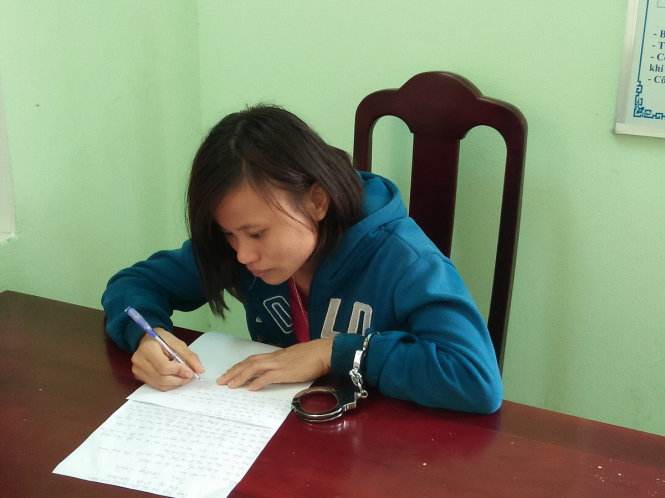 Lê Thị Kim Hằng tại cơ quan điều tra - Ảnh: Thanh Ba