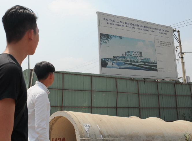 Đến nay công trình cơ sở 2 Bệnh viện Ung bướu Q.9, TP.HCM vẫn là bãi đất trống - Ảnh: Tự Trung