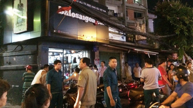 Cửa hàng bán ba lô trên đường Cách Mạng Tháng Tám (P.4, Q.3), nơi xảy ra vụ cướp vào tối 19-4 - Ảnh: N.K