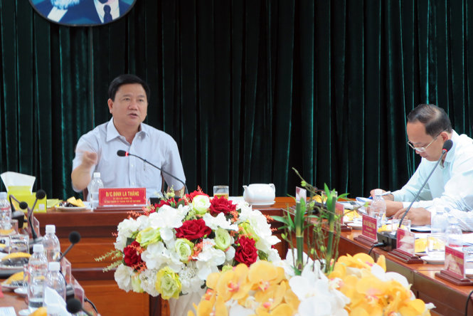 Bí thư Thành ủy Đinh La Thăng tại buổi làm việc ở quận 3 chiều 5 - 5 - Ảnh: VS