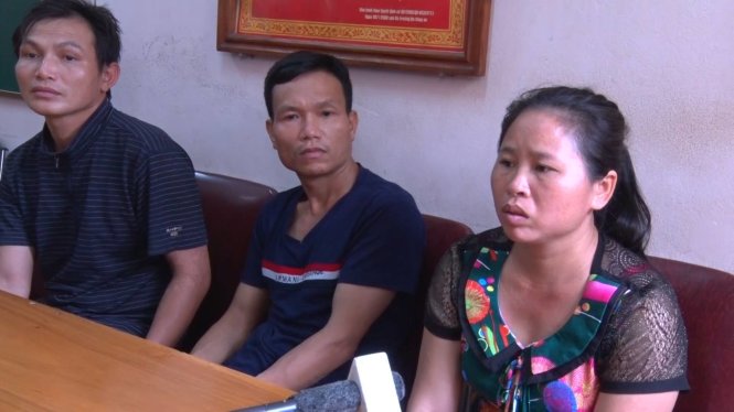 Ba nghi phạm liên quan đến vụ bắt cóc bé Mão rồi bán sang Trung Quốc tại công an huyện Tương Dương, Nghệ An - Ảnh: Đ.Thọ