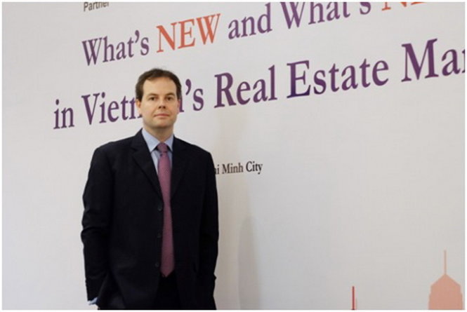 [Stephen Wyatt_Country Head JLL Vietnam2]