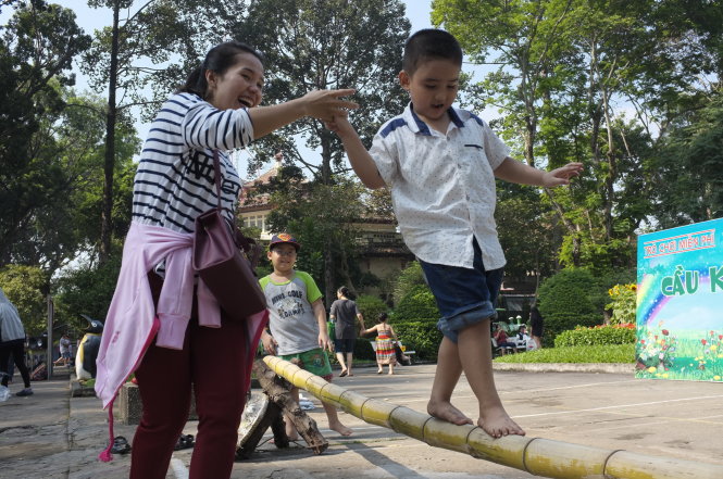 Khuyến khích con trẻ nhận ra năng lực của mình sẽ giúp trẻ tự tin hơn - Ảnh minh họa: Châu Anh