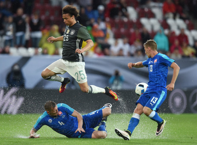 Leroy Sane (25) trong trận giao hữu gặp Slovakia - Ảnh: AFP