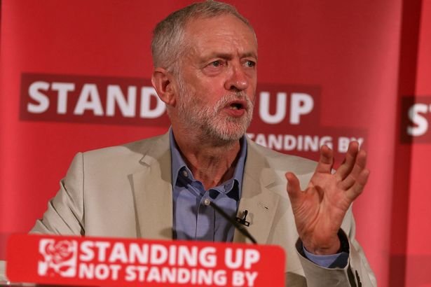 Lãnh đạo Công đảng Jeremy Corbyn cũng bác bỏ việc tổ chức một cuộc trưng cầu ý dân thứ hai - Ảnh: Reuters