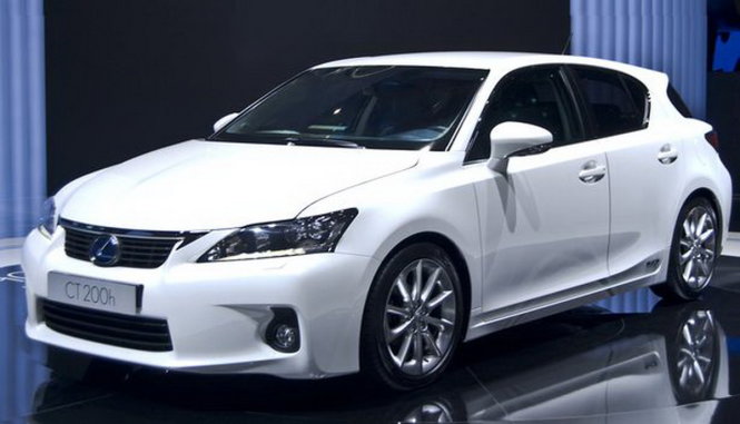 Mẫu xe Lexus CT 200h của Toyota - Ảnh: Mirror