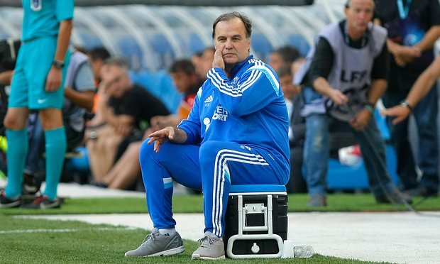 HLV Bielsa. Ảnh: The Guardian.