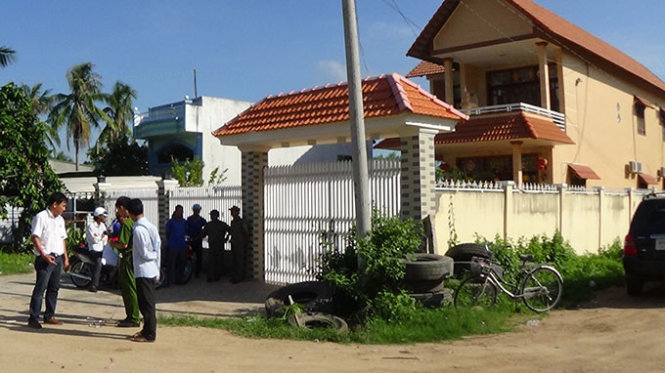Ít ai ngờ rằng nhà Thy lại chứa 3 khẩu súng và hàng trăm viên đạn - Ảnh: BỬU ĐẤU